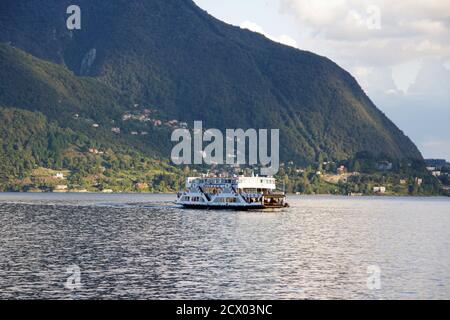 Verbania-intra, Piémont, Italie. Ville sur les rives du lac majeur. Le port Banque D'Images