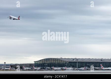 Terminal 5 de l'aéroport de Heathrow pris le 26 septembre 2020 à l'aéroport de Londres Heathrow, Middlesex, Royaume-Uni Banque D'Images