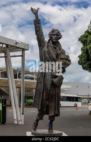 Auckland, Nouvelle-Zélande : Mémorial de la plus célèbre Aviatrix JEAN BATTEN de Nouvelle-Zélande (1909 - 1982) en face de l'aéroport international d'Auckland. Banque D'Images