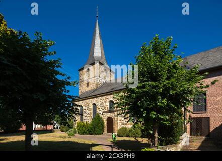 Dorsten, Dorsten-Rhade, Lippe, Ruhrgebiet, Naturpark Hohe Mark Westmuensterland, Muensterland, Westfalen, Nordrhein-Westfalen, NRW, Kirche St. Urbanus Banque D'Images