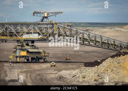 Machines minières de la mine à ciel ouvert Welzow-Süd de Lusatia, Allemagne 2020. Banque D'Images