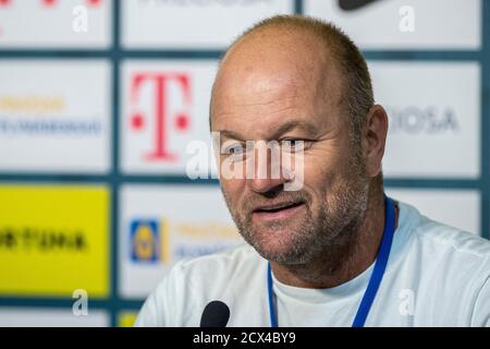 Liberec, République tchèque. 30 septembre 2020. L'entraîneur de Slovan Liberec PAVEL HOFTYCH prend la parole lors de la conférence de presse précédant le match de l'UEFA Europa League contre l'APOEL Nicosie à Liberec, République tchèque, le 30 septembre 2020. Crédit: Radek Petrasek/CTK photo/Alay Live News Banque D'Images