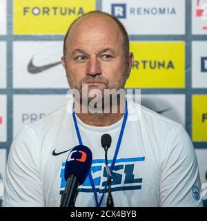 Liberec, République tchèque. 30 septembre 2020. L'entraîneur de Slovan Liberec PAVEL HOFTYCH prend la parole lors de la conférence de presse précédant le match de l'UEFA Europa League contre l'APOEL Nicosie à Liberec, République tchèque, le 30 septembre 2020. Crédit: Radek Petrasek/CTK photo/Alay Live News Banque D'Images