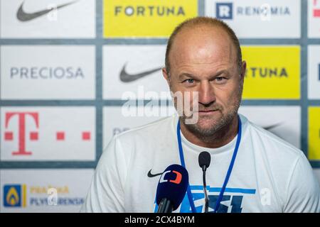 Liberec, République tchèque. 30 septembre 2020. L'entraîneur de Slovan Liberec PAVEL HOFTYCH prend la parole lors de la conférence de presse précédant le match de l'UEFA Europa League contre l'APOEL Nicosie à Liberec, République tchèque, le 30 septembre 2020. Crédit: Radek Petrasek/CTK photo/Alay Live News Banque D'Images