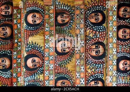 Plafond peint de l'église Debre Birhan Selassie, Gondar, Éthiopie Banque D'Images