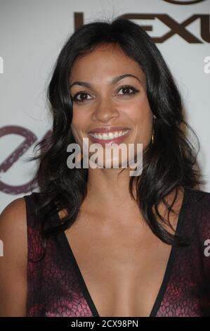 Rosario Dawson à l'arrivée 2010 Environmental Media Association Awards, Warner Bros. Studios, Burbank, CA 16 octobre 2010 Banque D'Images