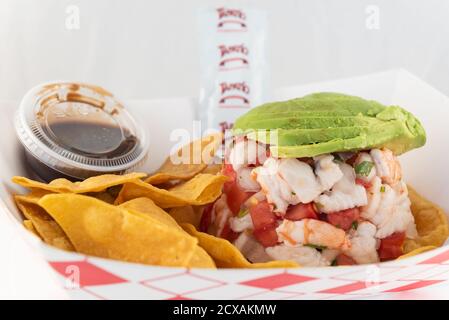 Un repas copieux de carne asada nachos tente les papilles pour manger tout le repas. Banque D'Images