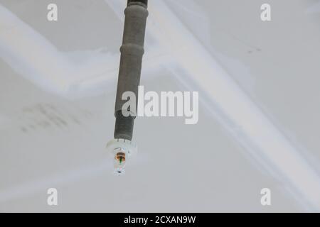 Sécurité des pompiers équipement de lutte sprinkleur sprinkleur sous plafond extincteur automatique à incendie sélection d'un extincteur à foyer Banque D'Images