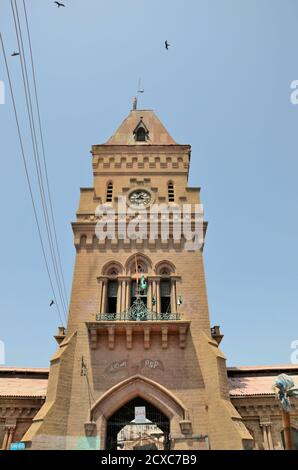 Tour de l'horloge du marché de l'impératrice de l'époque coloniale britannique à Saddar Karachi Pakistan Banque D'Images