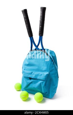 Sac avec raquettes et balles de tennis isolées sur fond blanc Banque D'Images