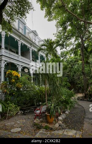 La maison du Dr Joseph Y. porter est une maison historique à Key West, en Floride. Il est situé au 429 Caroline Street. La construction originale a été construite en 1 Banque D'Images