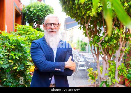 Homme senior dans le masque Banque D'Images