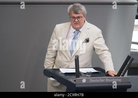 Berlin, Allemagne. 1er octobre 2020. Reinhard Houben (FDP) parle au Bundestag allemand. Le budget de 'Economie et Energie' est discuté. Credit: Jörg Carstensen/dpa/Alay Live News Banque D'Images