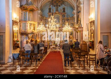 Gottesdienst im Innenraum der griechisch-katholischen Pfarrkirche St. Barbara-Kirche à Wien, Österreich, Europa | service religieux à St. Barbara ch Banque D'Images