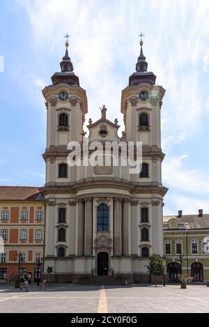 L'église Saint-Antoine de Padoue sur Dobo Istvan Dans le centre d'Eger, par une belle journée d'été Banque D'Images