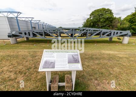 Section de pont de baleine de Mulberry Harbour au Musée impérial de la guerre, Duxford, Cambridge, Royaume-Uni. Infrastructure d-Day Normandy invasion. Quai. Enregistré Banque D'Images