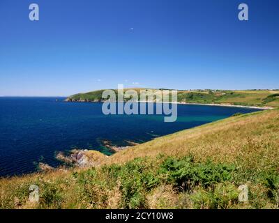 Baie Portnadler vue depuis l'île St George ou Looe, Cornwall. Banque D'Images