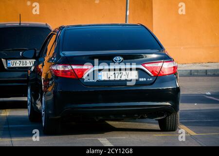 Batumi. Géorgie - 28 septembre 2020 : Toyota Camry dans les rues de Batumi Banque D'Images