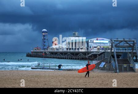 Bournemouth, Dorset. 1er octobre 2020. Météo Royaume-Uni. Storm Alex frappe Bournemouth, Dorset. Crédit : Brian Minkoff/Alamy Live News Banque D'Images