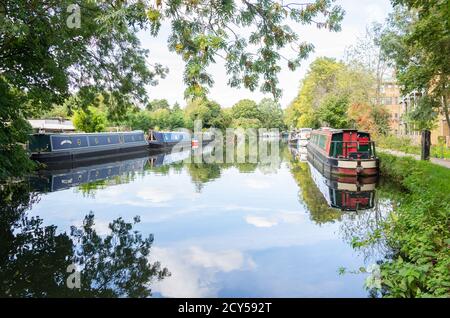 The Grand Union Canal Walk, Cowley, London Borough of Hillingdon, Greater London, Angleterre, Royaume-Uni Banque D'Images