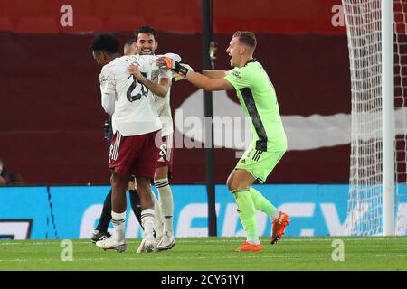 Anfield, Liverpool, Merseyside, Royaume-Uni. 1er octobre 2020. Coupe de la Ligue de football anglaise, coupe Carabao, Liverpool contre Arsenal ; Joe Willock d'Arsenal célèbre après avoir battu le gardien de but de Liverpool Adrian pour gagner la cravate sur une pénalité tir crédit: Action plus Sports/Alay Live News Banque D'Images