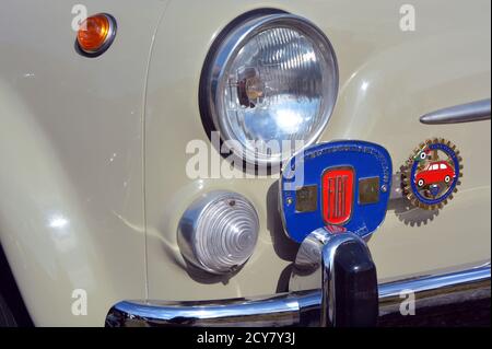 Castelnuovo don Bosco, Piémont/Italie- 03/10/2019-Réunion de vieilles Fiat 500 voitures de collection italiennes. Banque D'Images