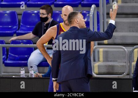 Nicholas William Calathes et Sarunas Jasikevicius du FC Barcelone lors du match Euroligue des compagnies aériennes turques entre le FC Barcelone et le taxi de Moscou du CSKA au Palau Blaugrana le 01 octobre 2020 à Barcelone, Espagne. Banque D'Images