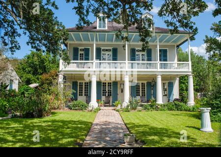 La Nouvelle-Orléans, Louisiane/Etats-Unis - 9/27/2020: Ancienne maison espagnole personnalisée sur Bayou St. John Banque D'Images