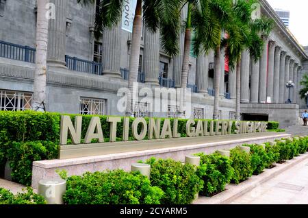 Le musée d'art de la Galerie nationale dans le bâtiment historique de l'hôtel de ville Et la Cour suprême de Singapour Banque D'Images