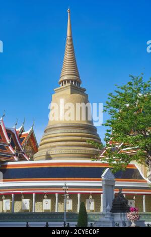 Le chedi central (stupa) de Wat Ratchabophit, Bangkok, Thaïlande, le siège de l'actuel Sangharat (Sankharaat/Sangharaja), le chef du bouddhisme thaïlandais Banque D'Images