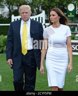 PALM BEACH, FL - 05 JANVIER : Donald Trump, Melania Trump, Baron Trump, Ivanka Trump, Arabella Rose Kushner et Jared Kushner assistent au Grand Prix sur invitation de Trump 2014 au Club Mar-a-Lago. Donald John Trump est un homme d'affaires américain, un homme politique, une personnalité télévisuelle, un auteur et le candidat présomptif du Parti républicain au président des États-Unis lors des élections de 2016 du 5 janvier 2014 à Palm Beach, en Floride. Population : Donald Trump, Melania Trump crédit : Storms Media Group/Alay Live News Banque D'Images