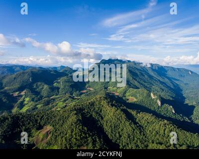Paysage de montagne dans le district de Chiang Dao, Chiang Mai, Thaïlande Banque D'Images