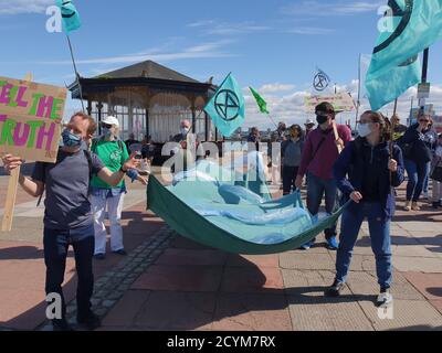 Près de 30 membres de la rébellion des extinction se réunissent pour sensibiliser les gens au changement climatique à New Brighton, Merseyside présentant: La rébellion des extinction où: Wirral, Royaume-Uni quand: 30 août 2020 crédit: WENN.com Banque D'Images