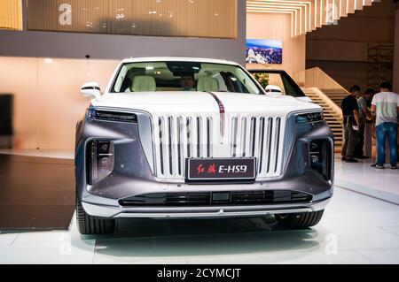 Vus électrique Hongqi E-HS9 vu au salon de l'auto de Beijing 2020. Banque D'Images