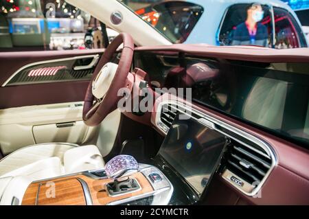 Vus électrique Hongqi E-HS9 vu au salon de l'auto de Beijing 2020. Banque D'Images