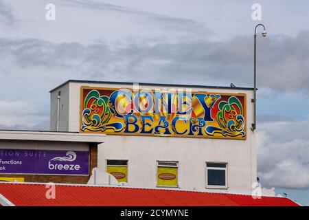 Coney Beach Porthcawl, entrée au parc des expositions. Porthcawl, Bridgend, pays de Galles du Sud, Royaume-Uni Banque D'Images