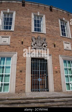 Entrée à la mairie d'Ellesmere Port Cheshire en juillet 2020 Banque D'Images