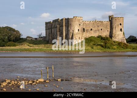 Château de Carew, parc national de la côte de Pembrokeshire, Pembrokeshire, pays de Galles Banque D'Images