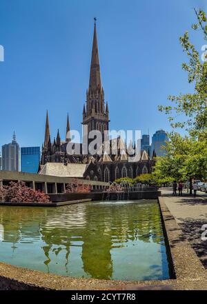 1 Cathedral place, East Melbourne. Australie. La cathédrale Saint-Patrick est la cathédrale de l'archidiocèse catholique. Banque D'Images