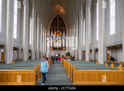 Reykjavik, Islande- 27 août 2015 : intérieur et détails de Hallgrimskirkja, église paroissiale luthérienne, nommée d'après le poète et religieux islandais Hal Banque D'Images