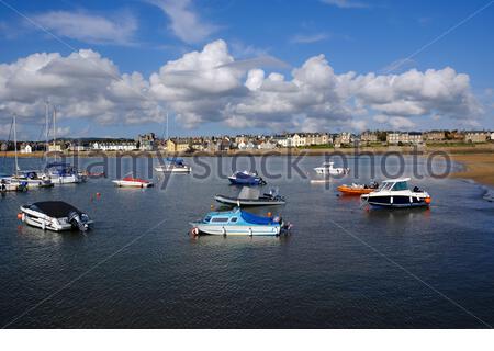 Elie, Écosse, Royaume-Uni. 2 octobre 2020. Marée entrante et beau temps ensoleillé au port d'Elie, Fife. Crédit : Craig Brown/Alay Live News Banque D'Images