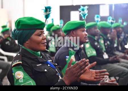 Le 5 janvier 2019, des officiers de police constitués nigérians relevant de l’AMISOM ont assisté à une cérémonie d’adieu marquant l’achèvement de leur mission en Somalie. Ces officiers ont contribué aux efforts de maintien de la paix et de sécurité dans le cadre de la mission de l'Union africaine en Somalie. Banque D'Images