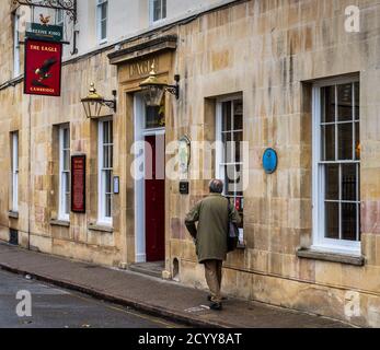 L'Eagle Pub Cambridge. Ouvert en 1667. En 1953, Crick et Watson, a annoncé dans la pub qu'ils 'découvert le secret de la vie" à l'aide de la structure de l'ADN Banque D'Images