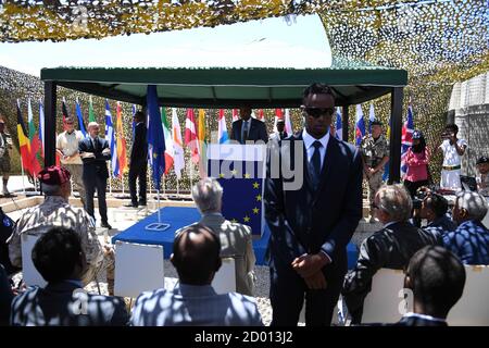 Le Premier ministre somalien, Hassan Ali Khaire, s'adresse aux invités lors d'une cérémonie qui aura lieu le 09 mai 2018 à Mogadiscio, à l'occasion de la Journée de l'Union européenne. Banque D'Images