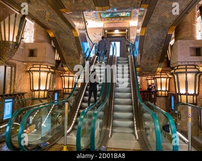 Un intérieur de magasin Harrods. Banque D'Images