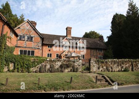 Old Hatch Farm House, situé sur la route A25 Guildford, dans le village d'Abinger Hammer, Surrey, Royaume-Uni, septembre 2020 Banque D'Images