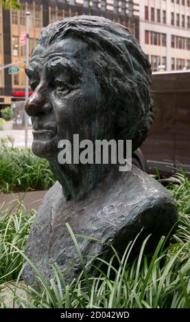 Statue de Golda Meir sur Broadway place de Golda Meir Manhattan NY Banque D'Images