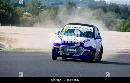 Circuit de Vallelunga, Rome, Italie, 12 septembre 2020. Mercedes Smart Electric Championship, voitures de course en action hors piste sur circuit asphalte Banque D'Images