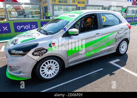 Vallelunga, Rome, Italie, 13 septembre 2020. Ford Ka championnat de course de voiture sur la grille de départ Banque D'Images