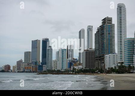 Plage fermée ou shutdown concept parmi covid 19 craintes et panique sur la propagation contagieuse du virus à Bocagrande, Cartagena, Colombie Banque D'Images